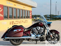 2010-victory-cross-roads-right-side-view_3d9fe.jpg