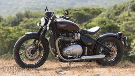 Triumph-Bonneville-Bobber-RT-4.jpg