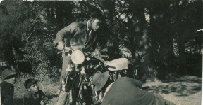 amos_0002.jpg