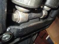 rear_shock_pivot_bolts_1.jpg